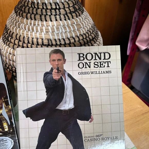 NWT James Bond Book & Movie, Fiddler On The Roof, Chicago and Paul McCarthy. - Picture 5 of 7